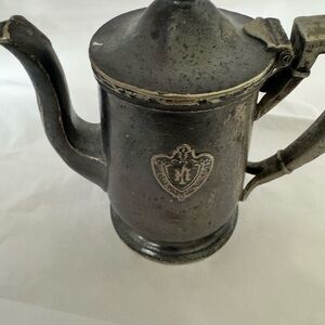 ANTIQUE CONRAD
HILTON TEA POT CREAMER SILVER
SOLDERED INTL SILVER CO 8oz